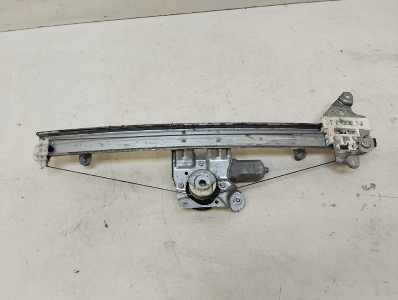 Стеклоподъемник механ. передний правый