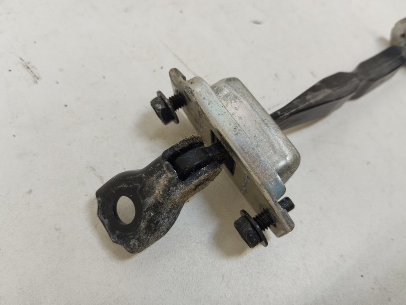 Ограничитель двери