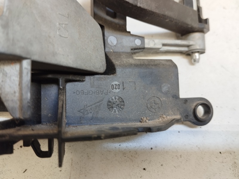 Кронштейн ручки