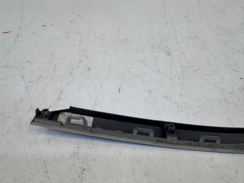 Молдинг заднего бампера левый