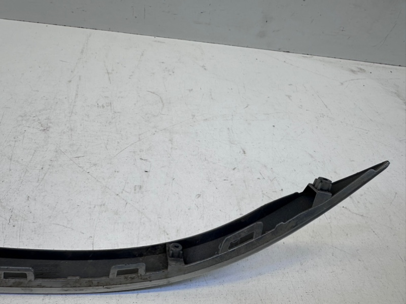 Молдинг заднего бампера левый