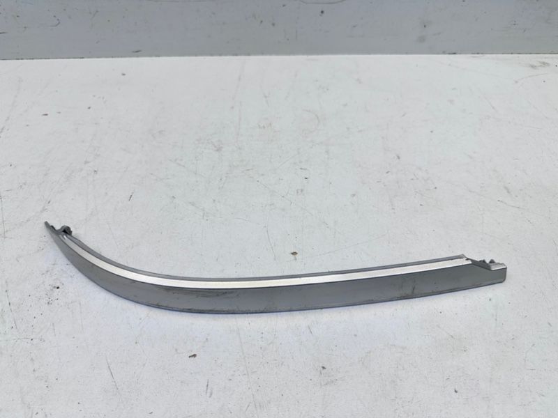 Молдинг заднего бампера левый