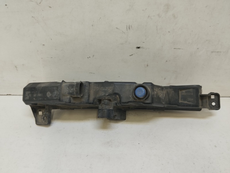 Фара противотуманная левая