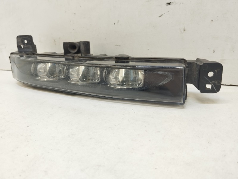 Фара противотуманная левая