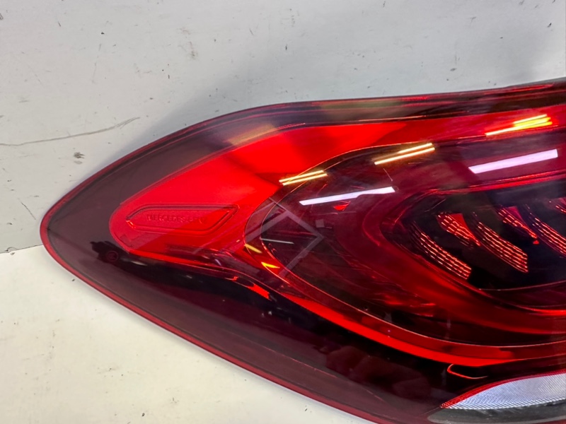 Фонарь задний левый