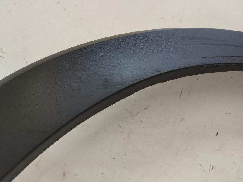 Накладка переднего крыла левого