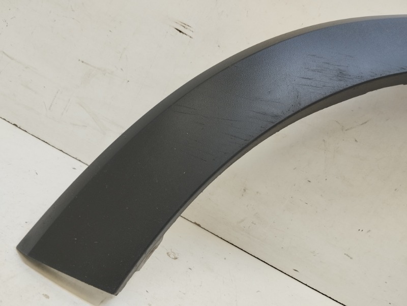 Накладка переднего крыла левого