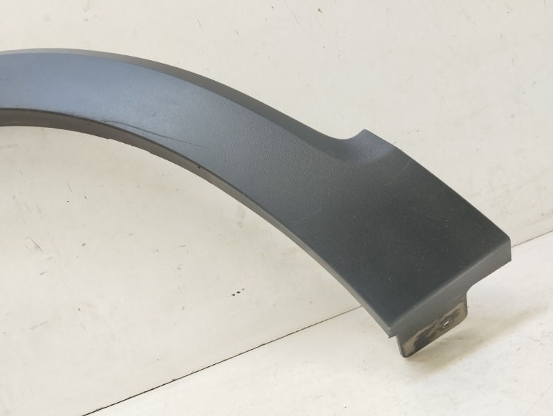 Накладка переднего крыла левого