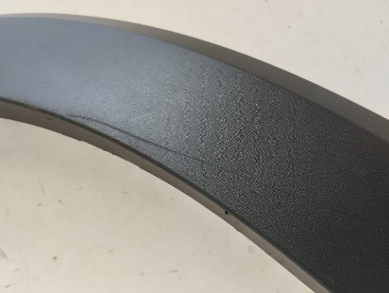 Накладка переднего крыла левого