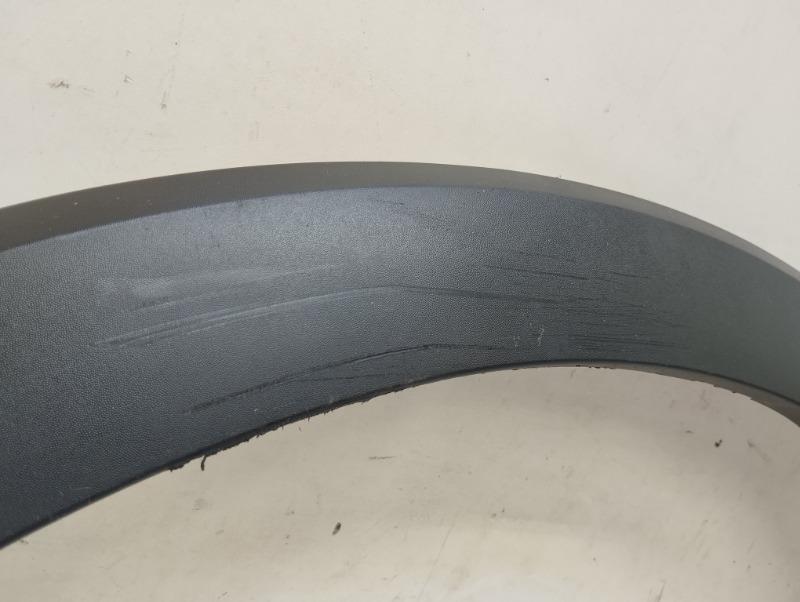 Накладка переднего крыла левого