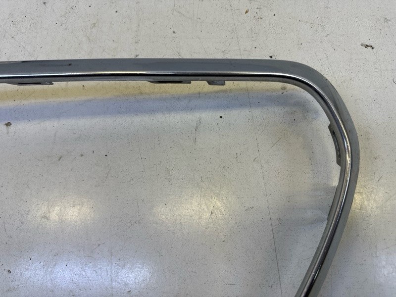 Накладка на решетку радиатора