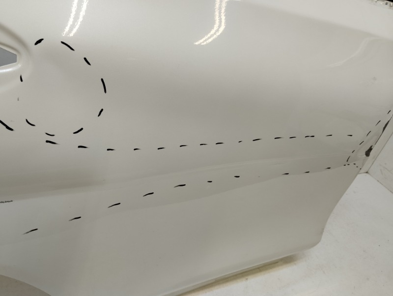 Дверь задняя правая