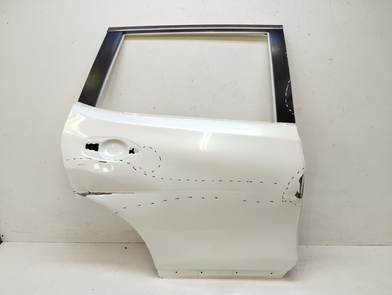 Дверь задняя правая