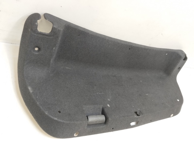 Обшивка багажника