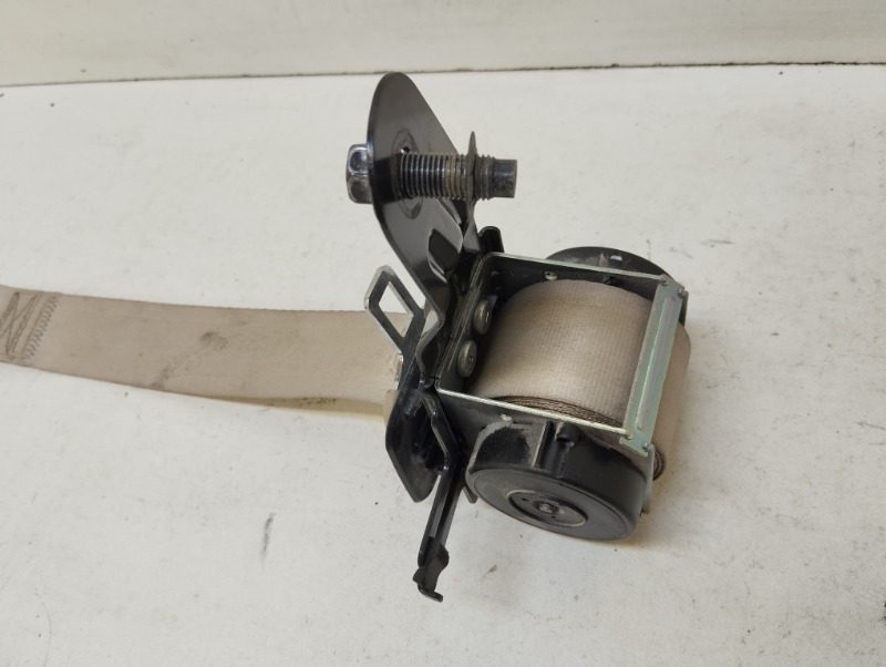 Ремень безопасности