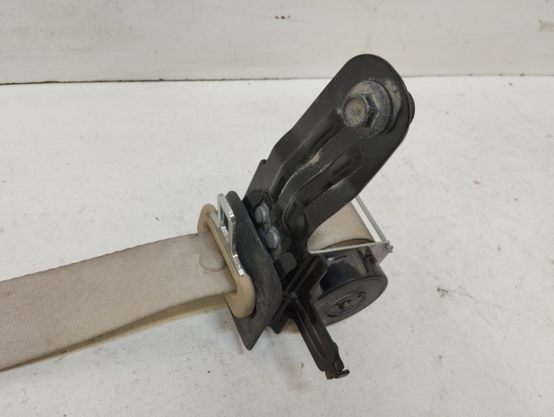 Ремень безопасности