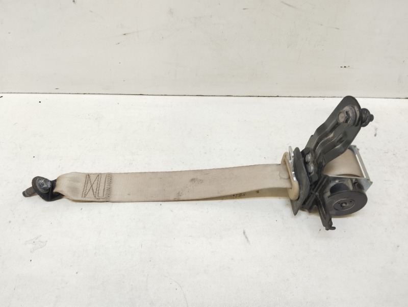 Ремень безопасности