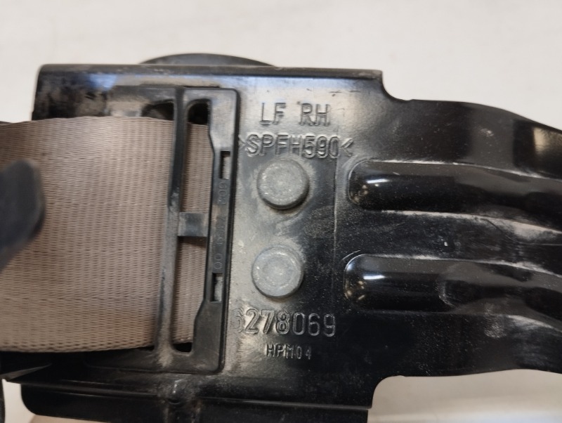 Ремень безопасности