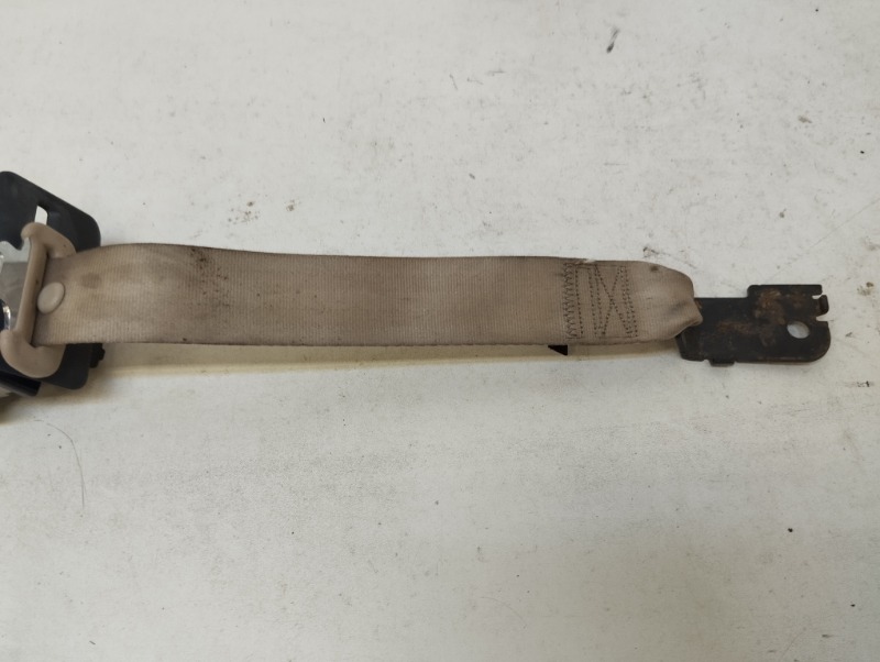 Ремень безопасности