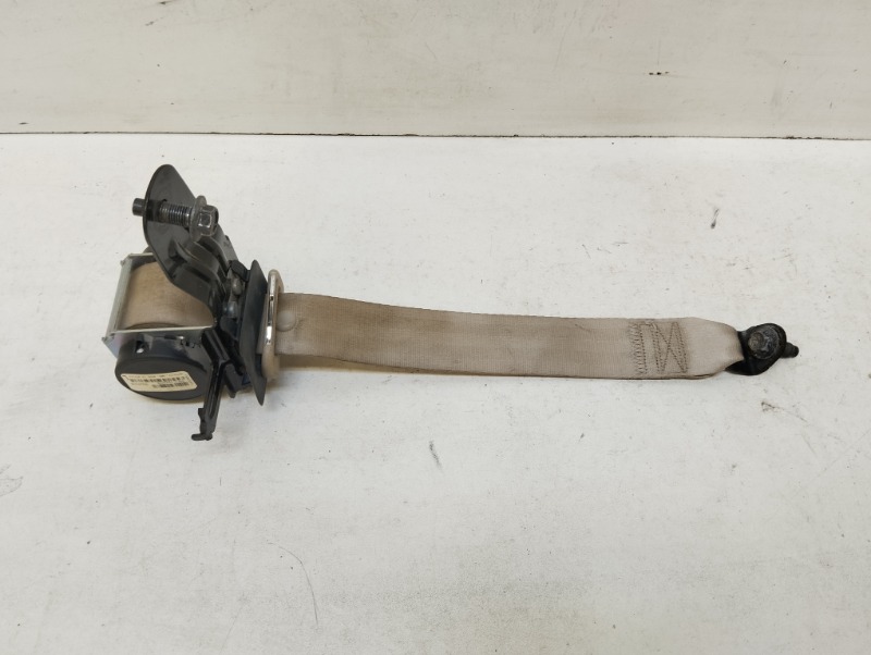 Ремень безопасности