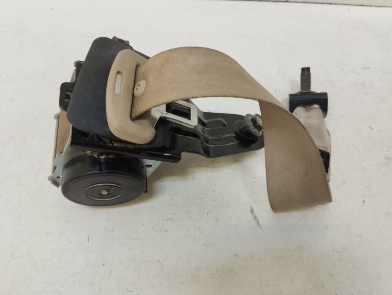 Ремень безопасности