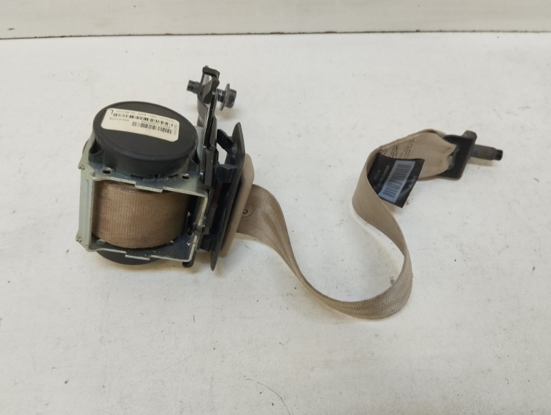 Ремень безопасности