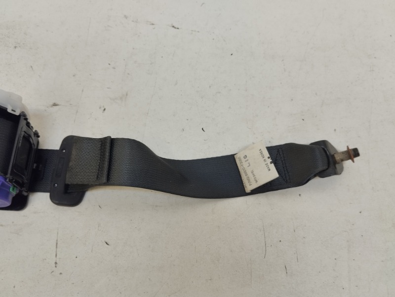 Ремень безопасности