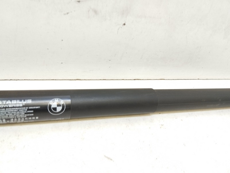 Амортизатор двери багажника