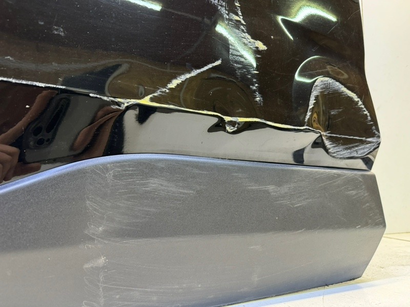 Дверь задняя правая