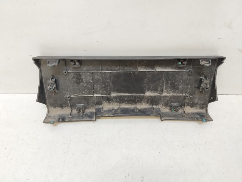 Накладка переднего бампера под номер