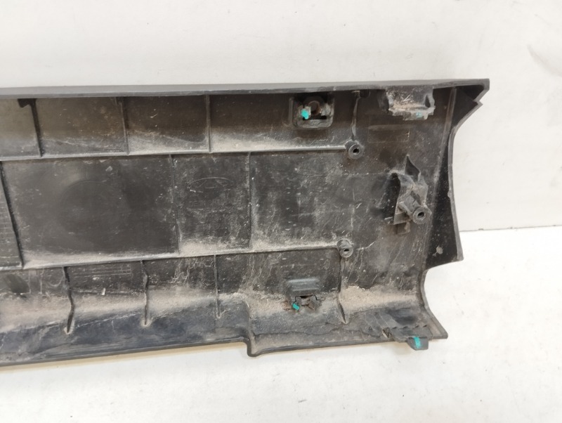 Накладка переднего бампера под номер