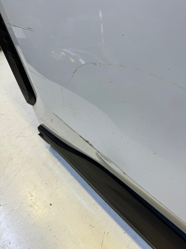 Дверь задняя правая