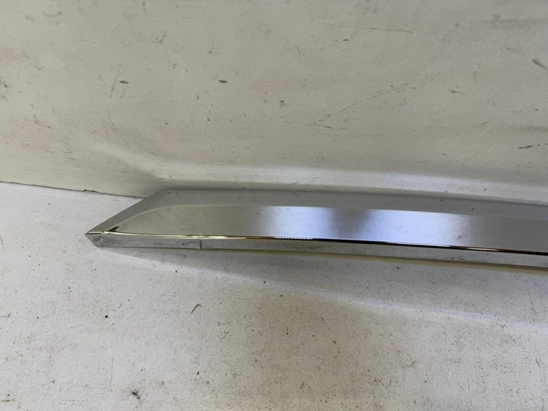 Накладка крышки багажника