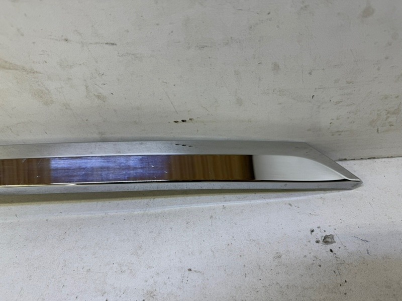 Накладка крышки багажника