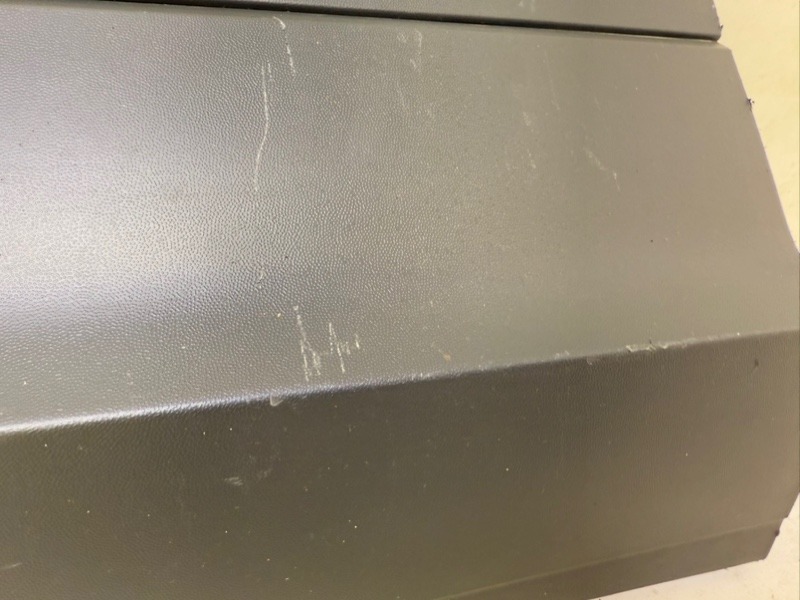 Накладка двери передней левой