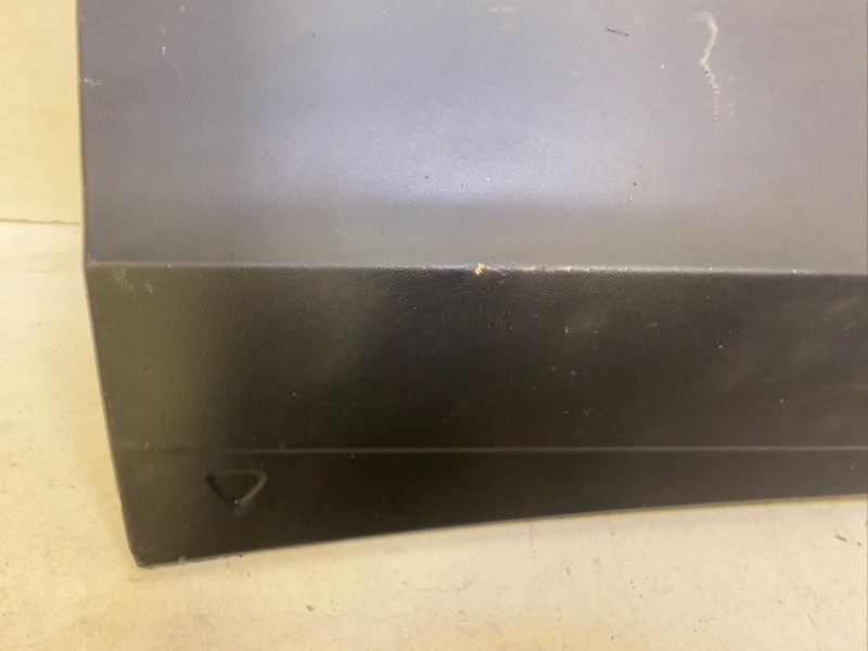 Накладка двери передней левой