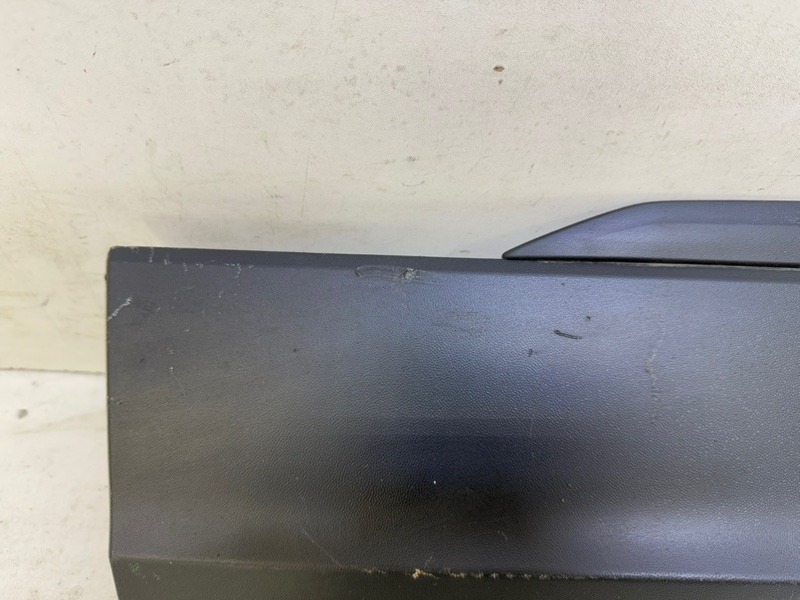 Накладка двери передней левой