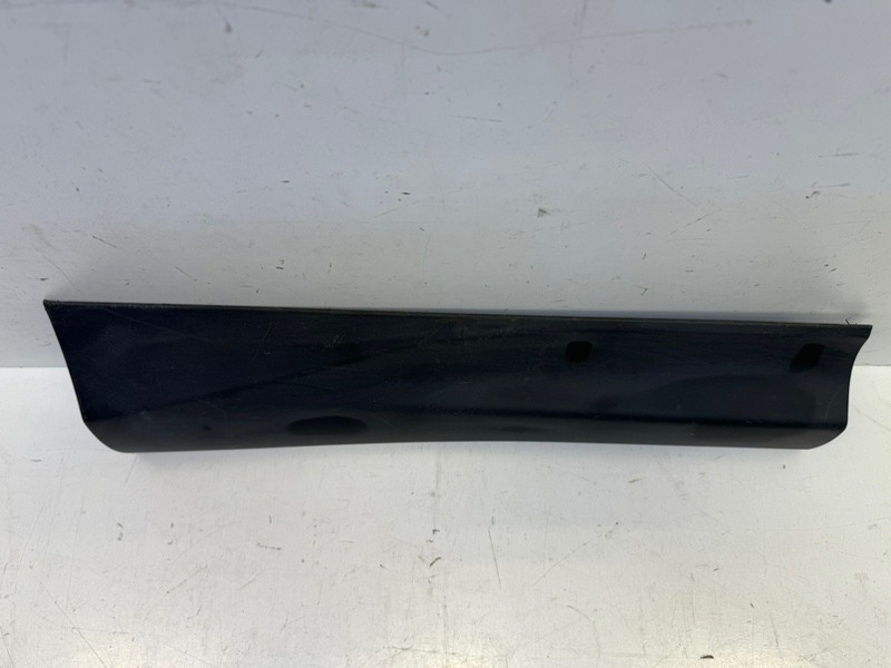 Накладка двери задней правой