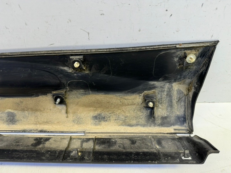 Накладка двери задней правой