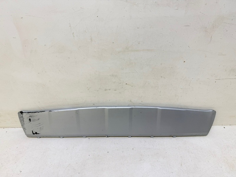 Накладка переднего бампера