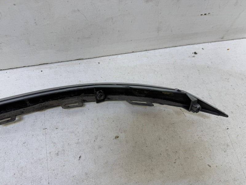 Молдинг заднего бампера левый