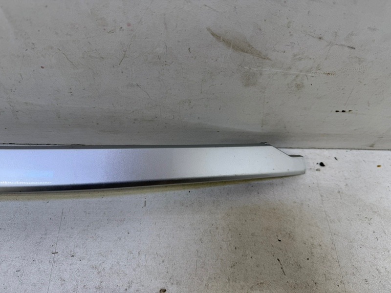 Молдинг заднего бампера левый
