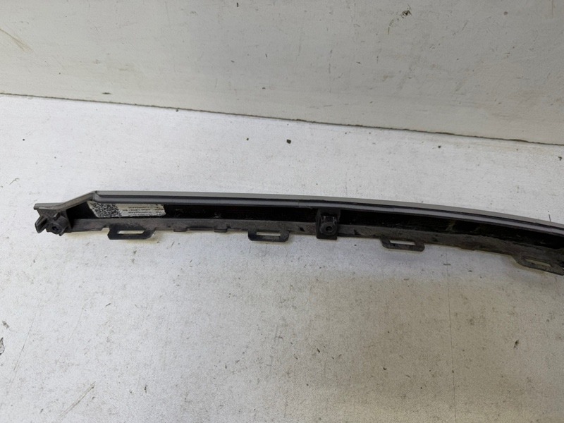 Молдинг заднего бампера левый