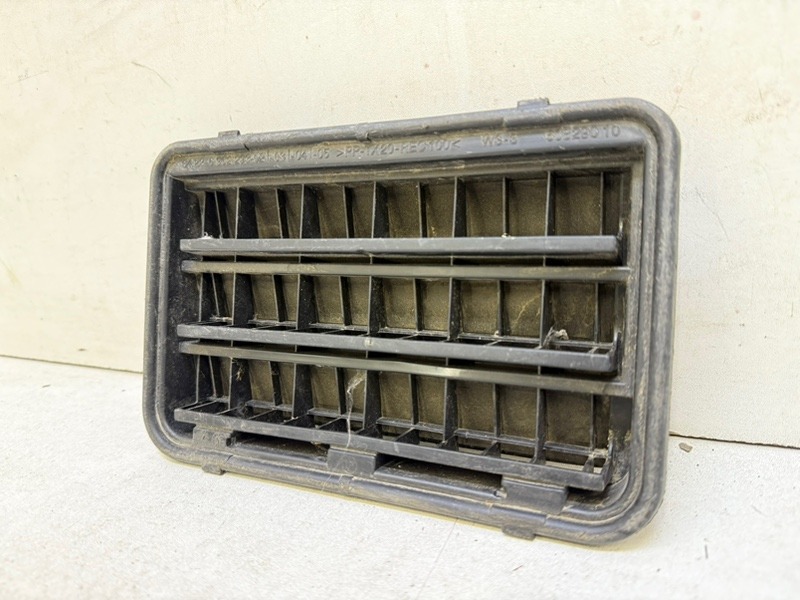 Решетка вентиляционная