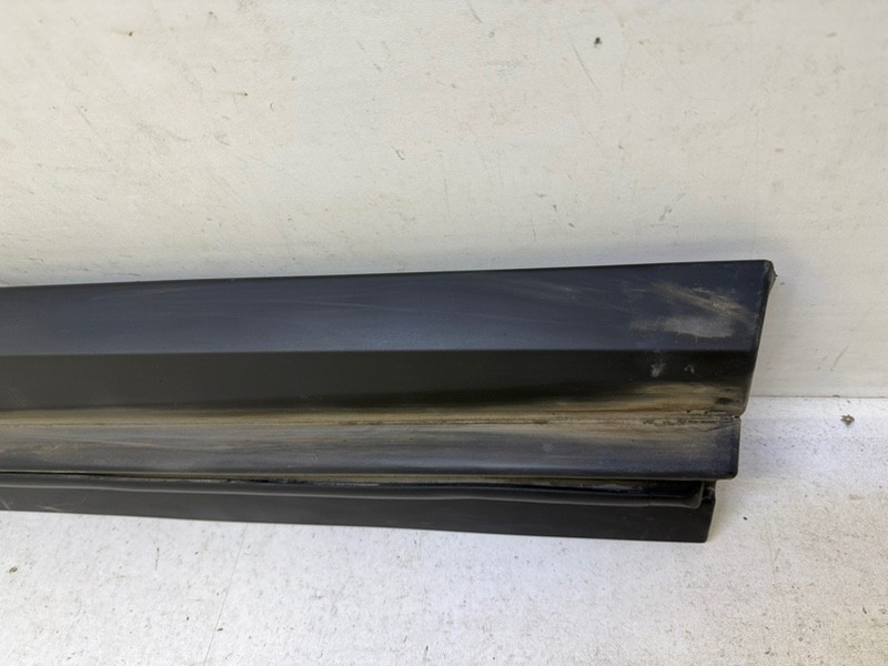 Накладка двери передней правой