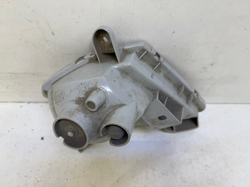 Фара противотуманная правая