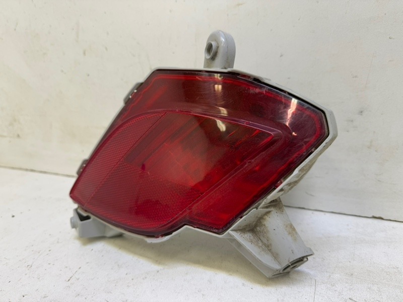 Фара противотуманная правая