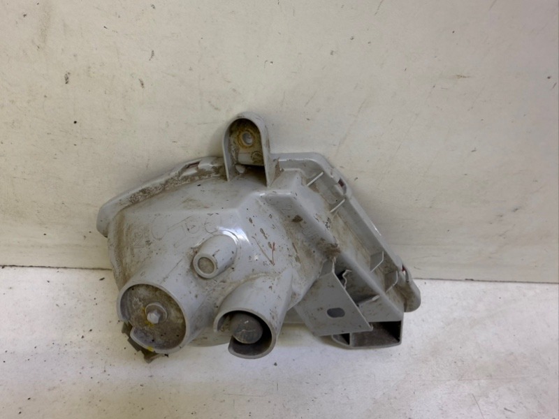 Фара противотуманная правая