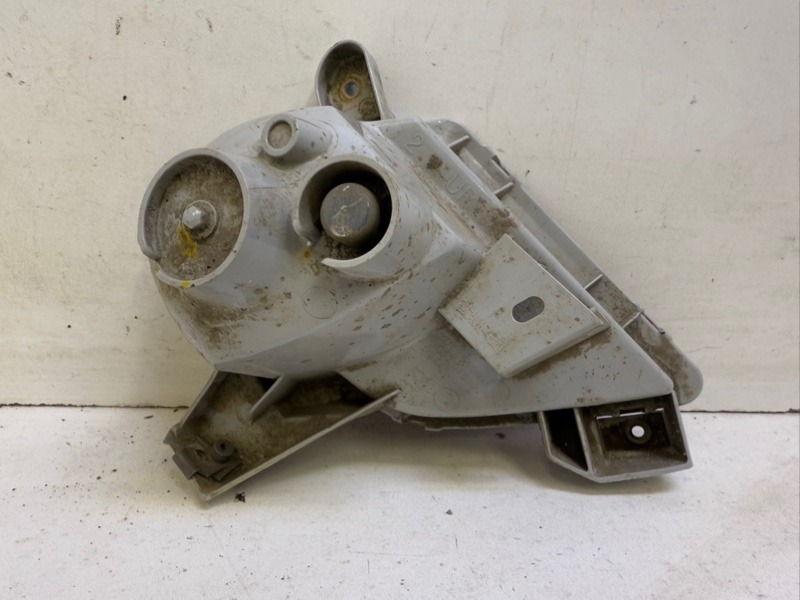 Фара противотуманная правая