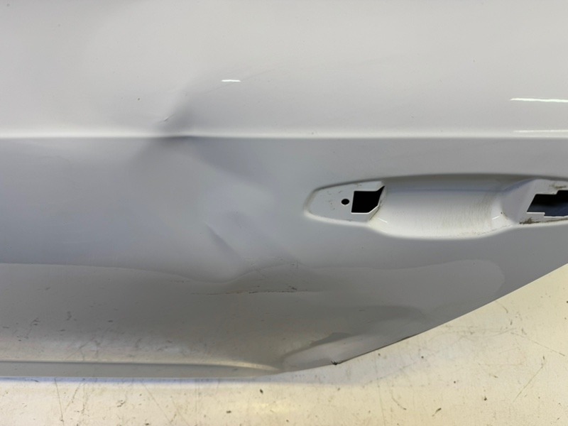 Дверь задняя левая